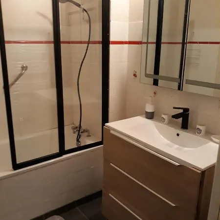 T2 De L'ars Les Bains Appartement *
